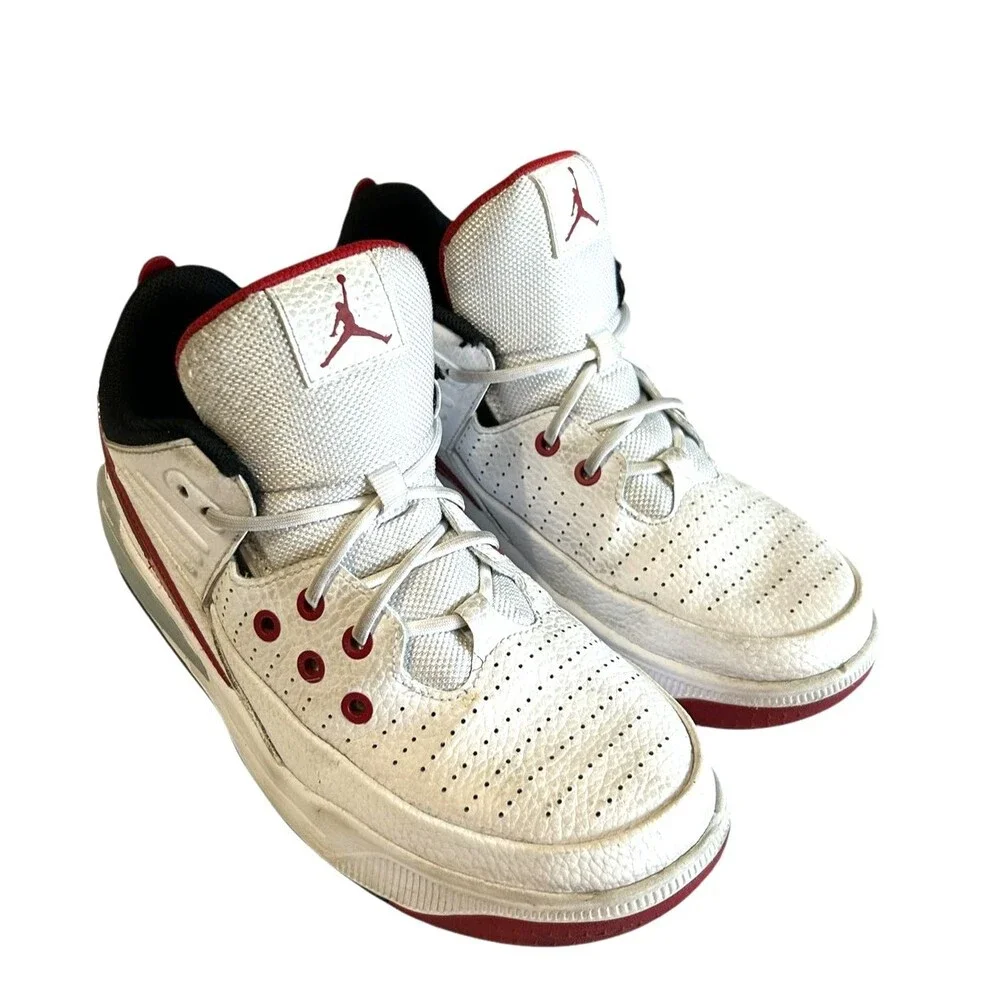Nike GS Air Jordan Max Aura 5 Youth Boy White/Red/Gray DZ4352-101 Sneaker 6.5Y